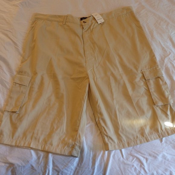 Cellangino Mens Cargo Shorts by Monobaik, Inc. - Picture 4 of 5